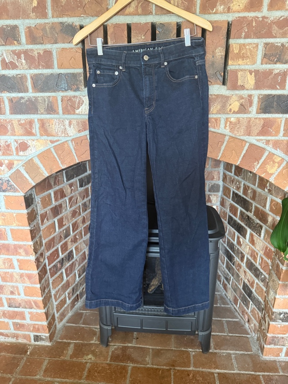 American Eagle Outfitters dark wash super stretch wide leg jeans Sz 6 short